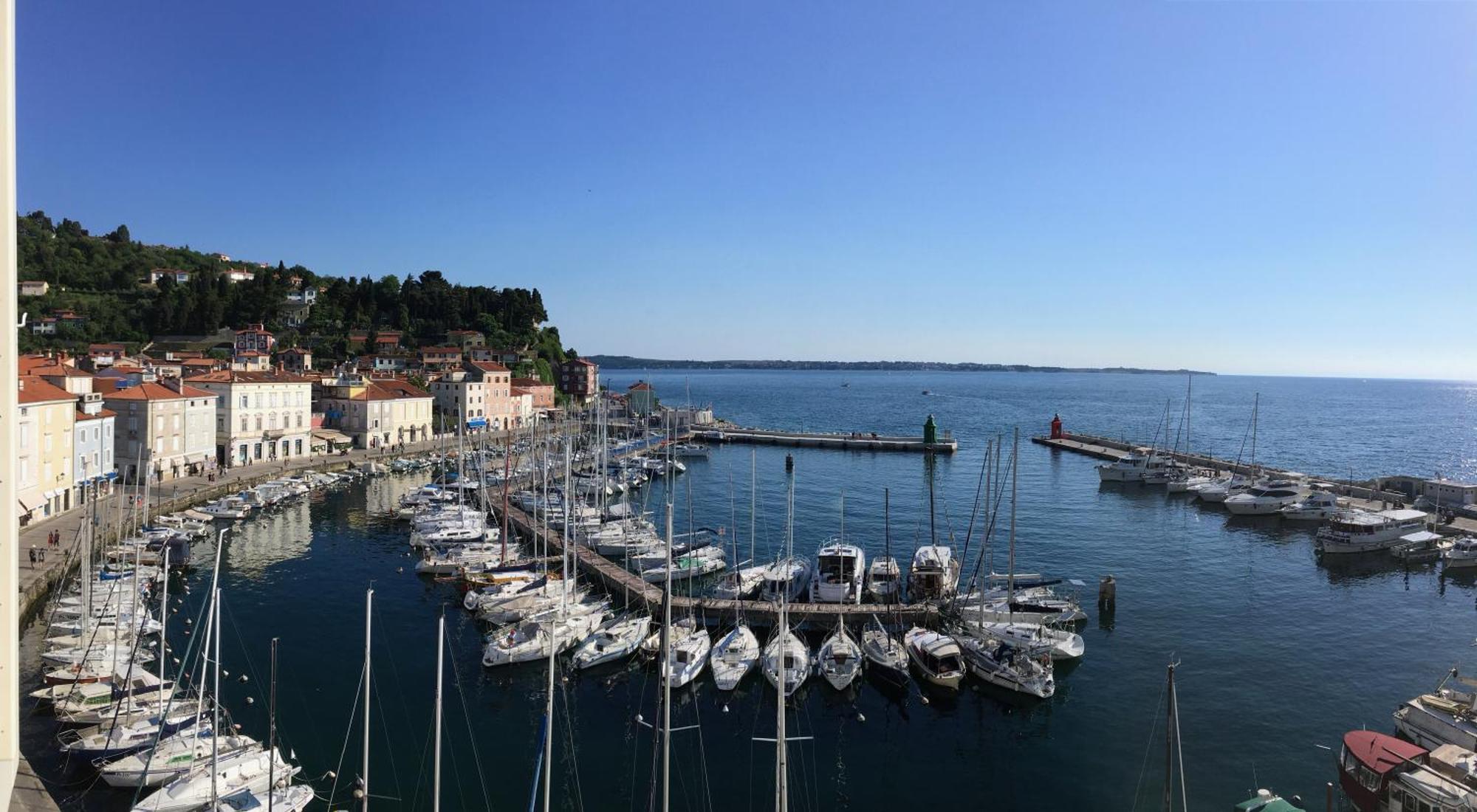 Seafront Apartment Ai Fari Piran Exterior photo